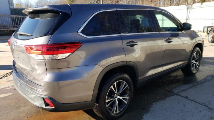 Toyota Highlander LE 2019