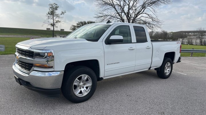 Chevrolet Silverado K1500 LT 2019
