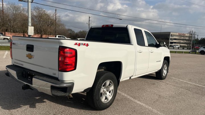 Chevrolet Silverado K1500 LT 2019