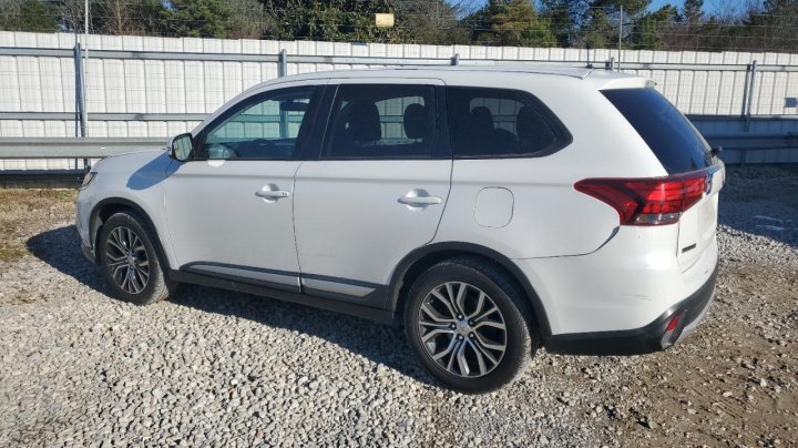 Mitsubishi Outlander SE 2016