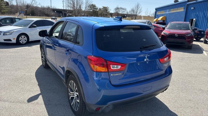 Mitsubishi Outlander ES 2017