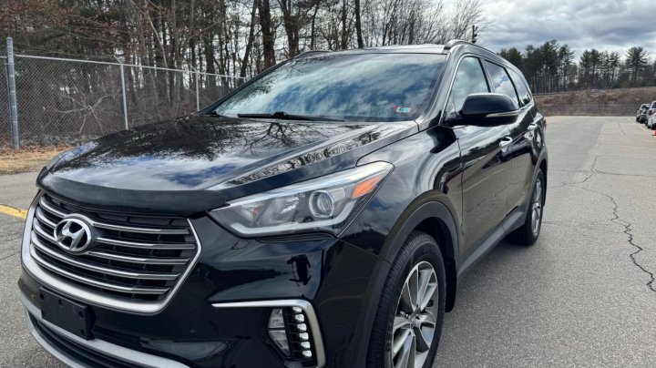 Hyundai Santa Fe SE 2019