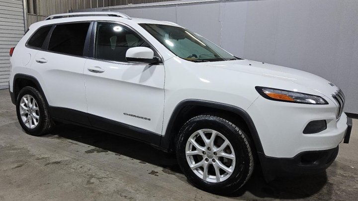 JEEP Cherokee LATITUDE 2016