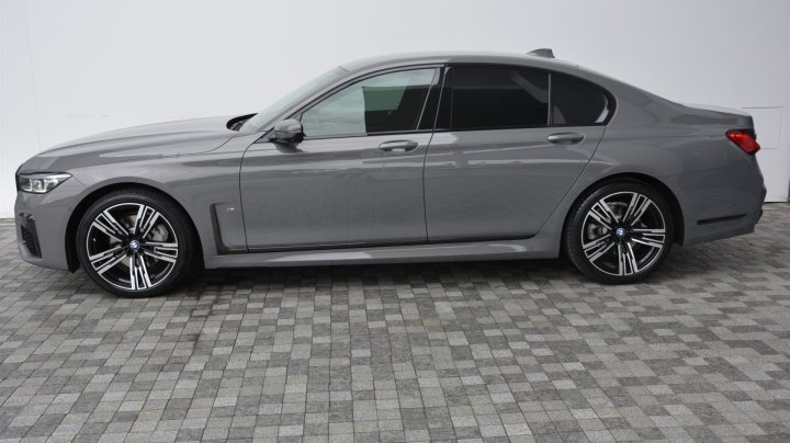 BMW 7 Series 730i 2022