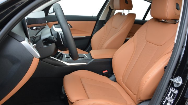 BMW 3 Series 320i 2025