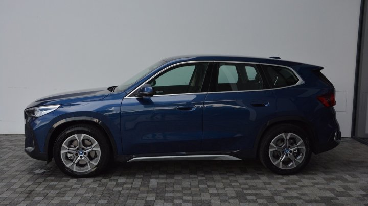 BMW iX1 xDrive30 2025
