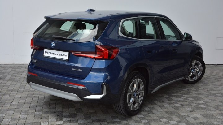 BMW iX1 xDrive30 2025