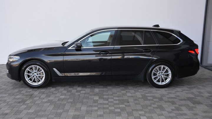 BMW 5 Series 540i xDrive 2021