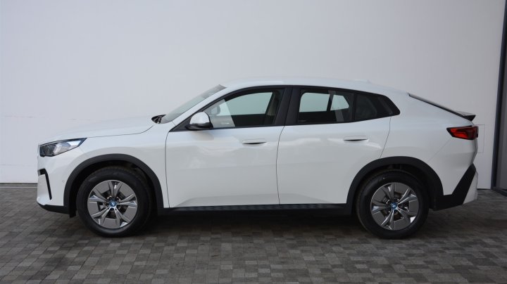 BMW iX2 eDrive20 2024