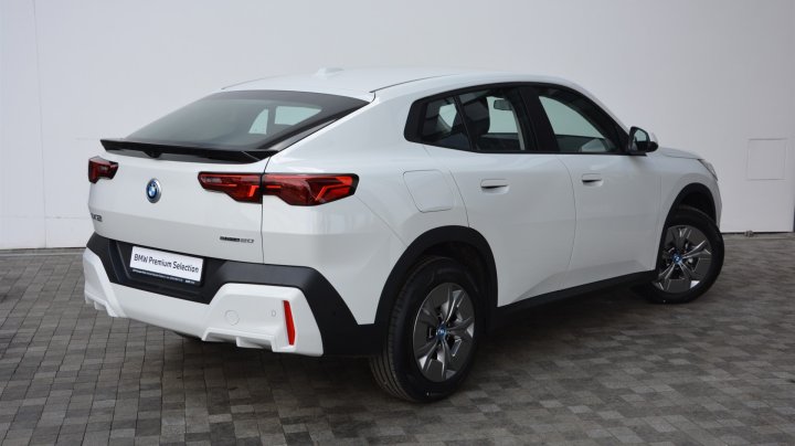 BMW iX2 eDrive20 2024