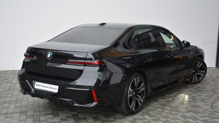 BMW 7 Series 740d xDrive 2025