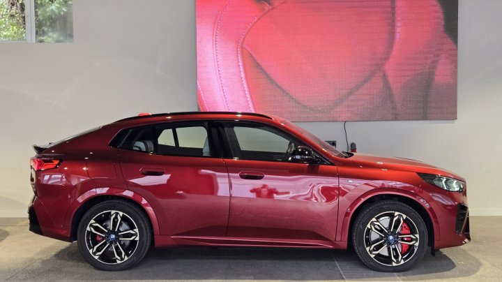 BMW iX2 xDrive30 2024
