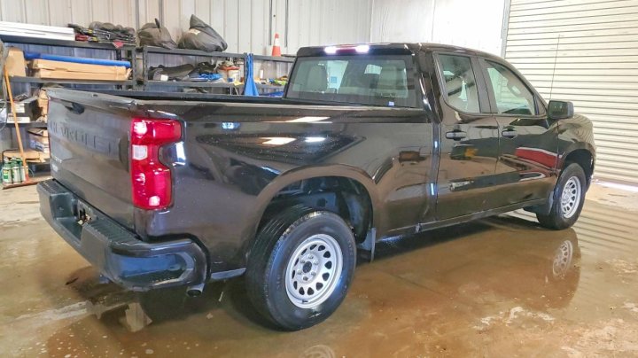 Chevrolet Silverado  2023