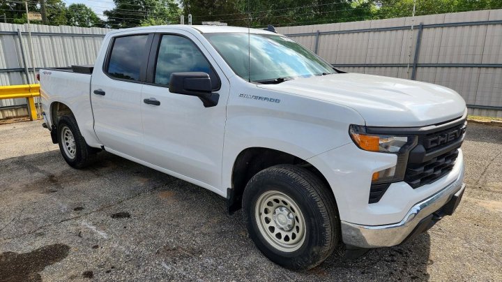 Chevrolet Silverado  2023