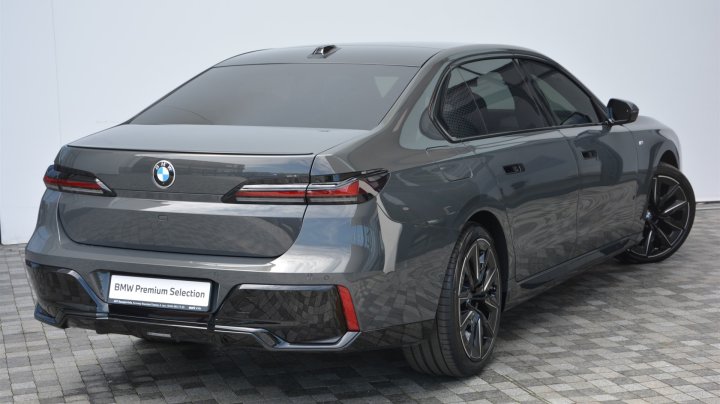 BMW 7 Series 740d xDrive 2025