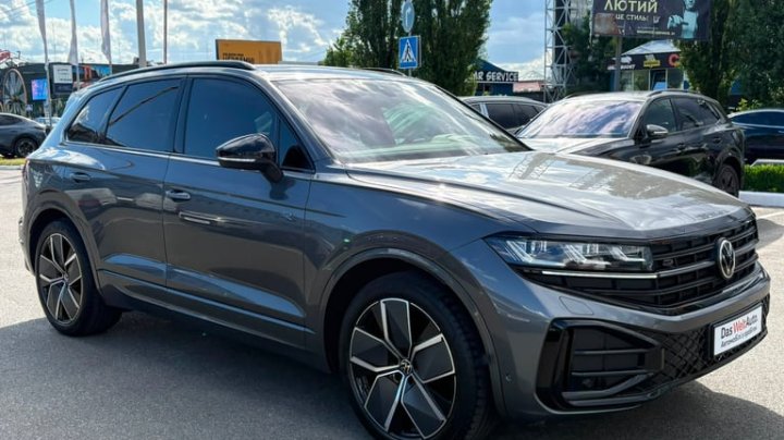 Volkswagen 2024 VW Touareg R-Line Platinum 3.0 V6 TDI 2024