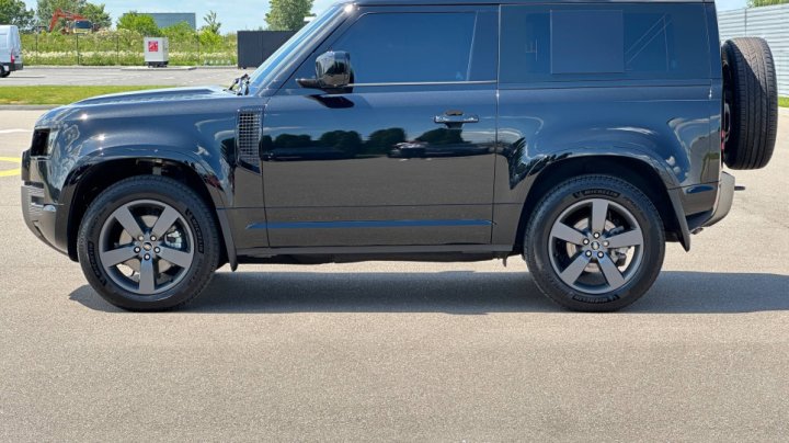 LAND ROVER DEFENDER 90 X - DYNAMIC SE 2000