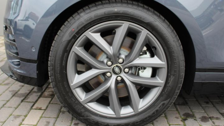 Land Rover Range Rover Velar 2025