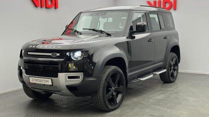 Land Rover Defender 2021
