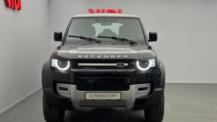 Land Rover Defender 2021