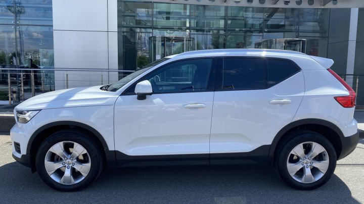 Volvo XC40 momentum FWD 2020
