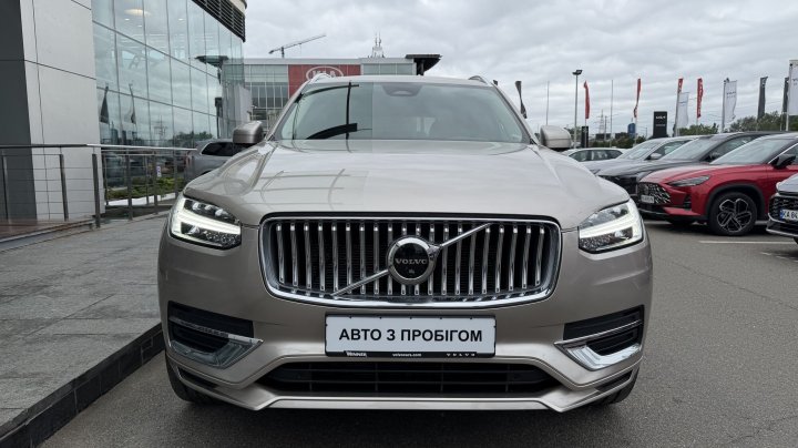 Volvo XC90 Plus Bright AWD 2025