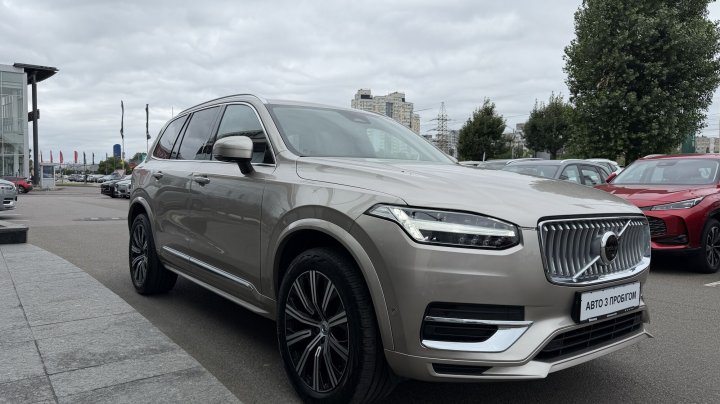 Volvo XC90 Plus Bright AWD 2025