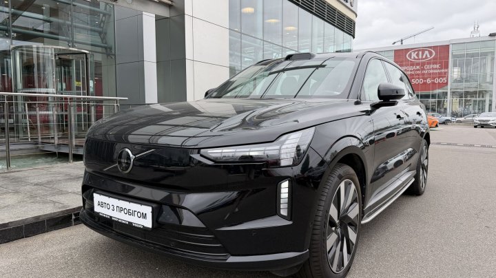 Volvo EX90 Ultra Performance AWD 2025