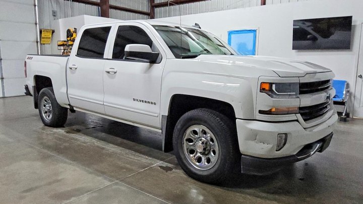 Chevrolet Silverado  2017