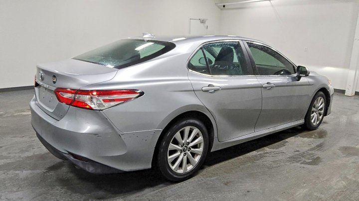 Toyota Camry  2019