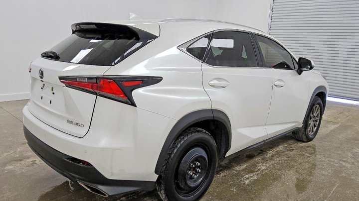 Lexus NX  2021