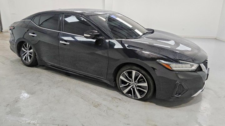 Nissan Maxima  2020