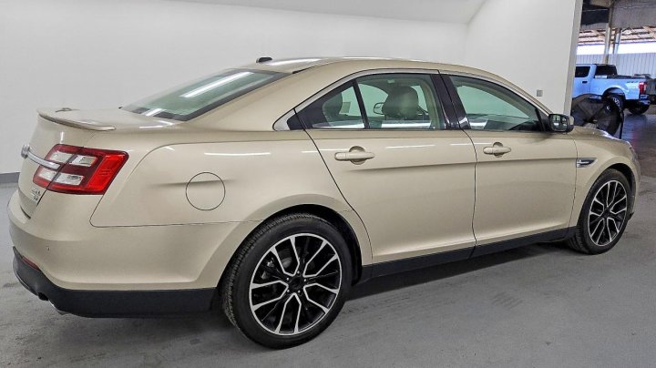 Ford TAURUS  2017