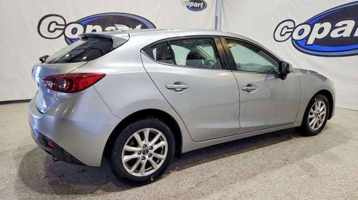 Mazda 3  2015
