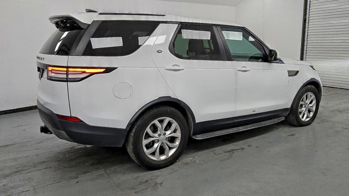 Land Rover Discovery  2020
