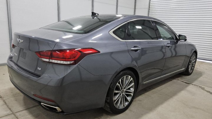 Genesis G80  2017