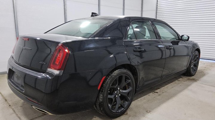 CHRYSLER 300  2022