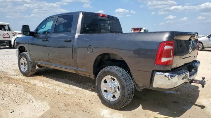 RAM 2500  2024
