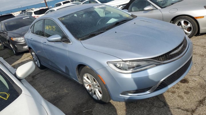 CHRYSLER 200 LIMITED 2015