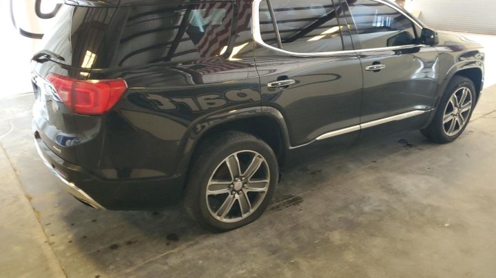 GMC Acadia DENALI 2017