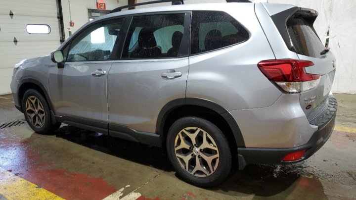 Subaru Forester PREMIUM 2021