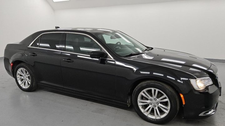 CHRYSLER 300 LIMITED 2017