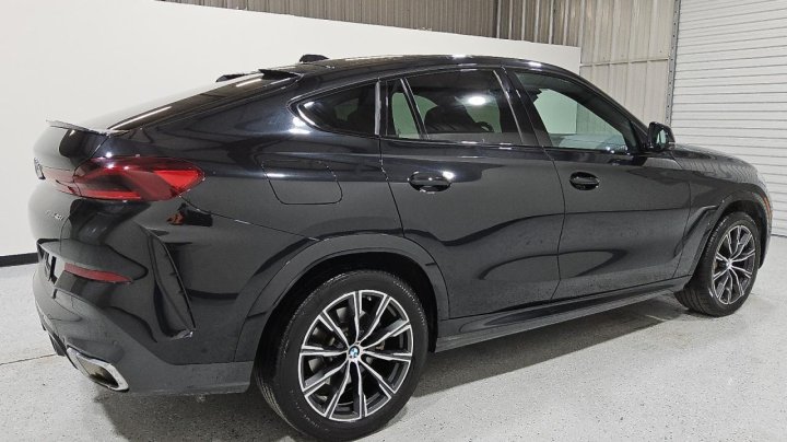 BMW X6  2025