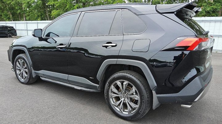 Toyota RAV4  2022