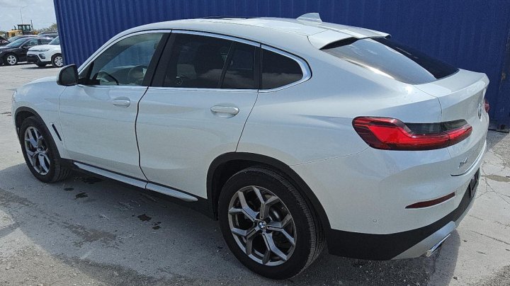 BMW X4  2024