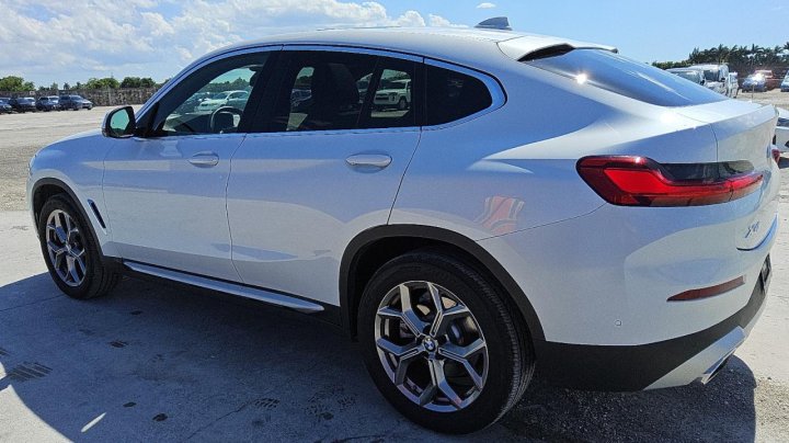BMW X4  2024