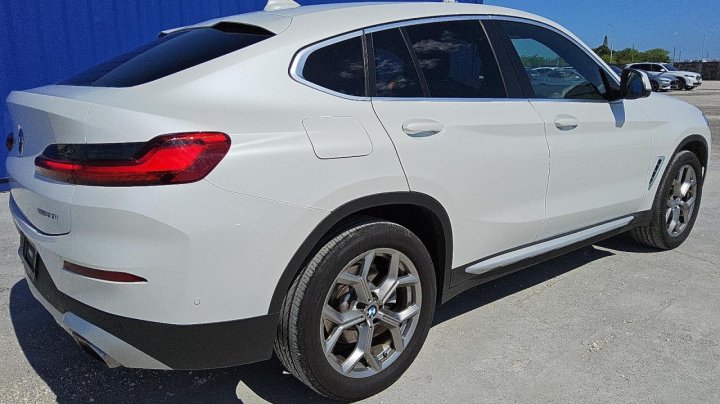 BMW X4  2024