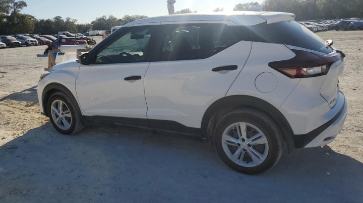Nissan Kicks  2023