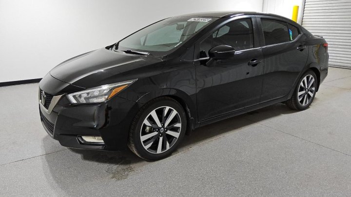 Nissan Versa SR 2020