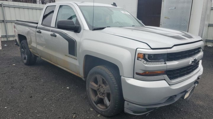 Chevrolet Silverado  2017